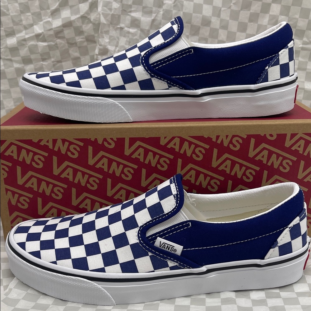 Vans WMNS Classic Slip-On
Color Theory Checkerboard
VN000BVZBYM Sneakers Beacon - Picture 3 of 16